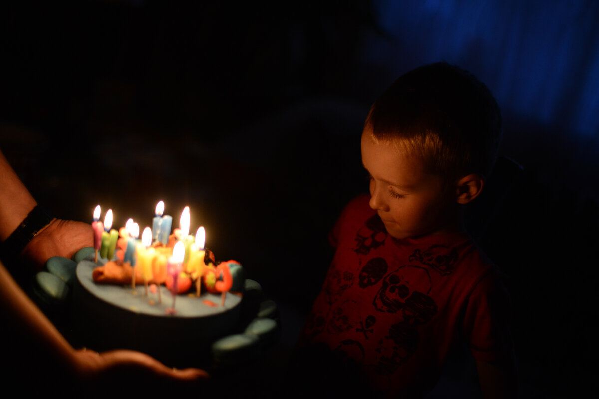 Сережа снова загадывает желание (сестренку)