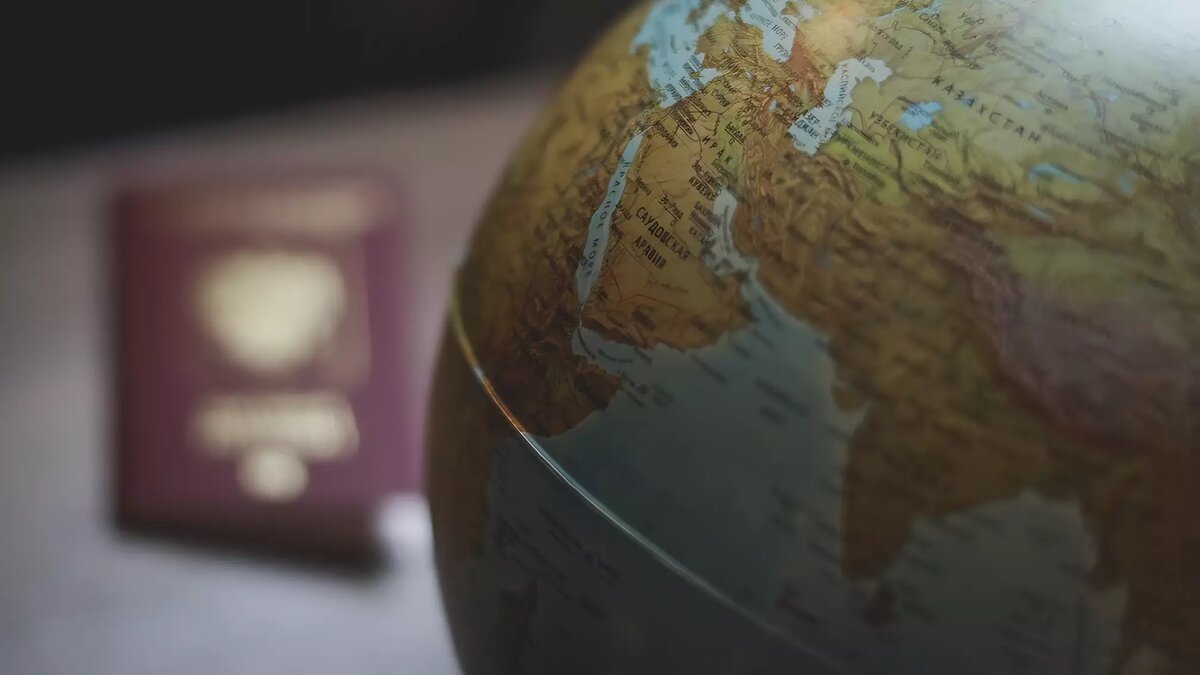     Он пытался легализоваться в России, не подав нужные документы и нарушив миграционное законодательство