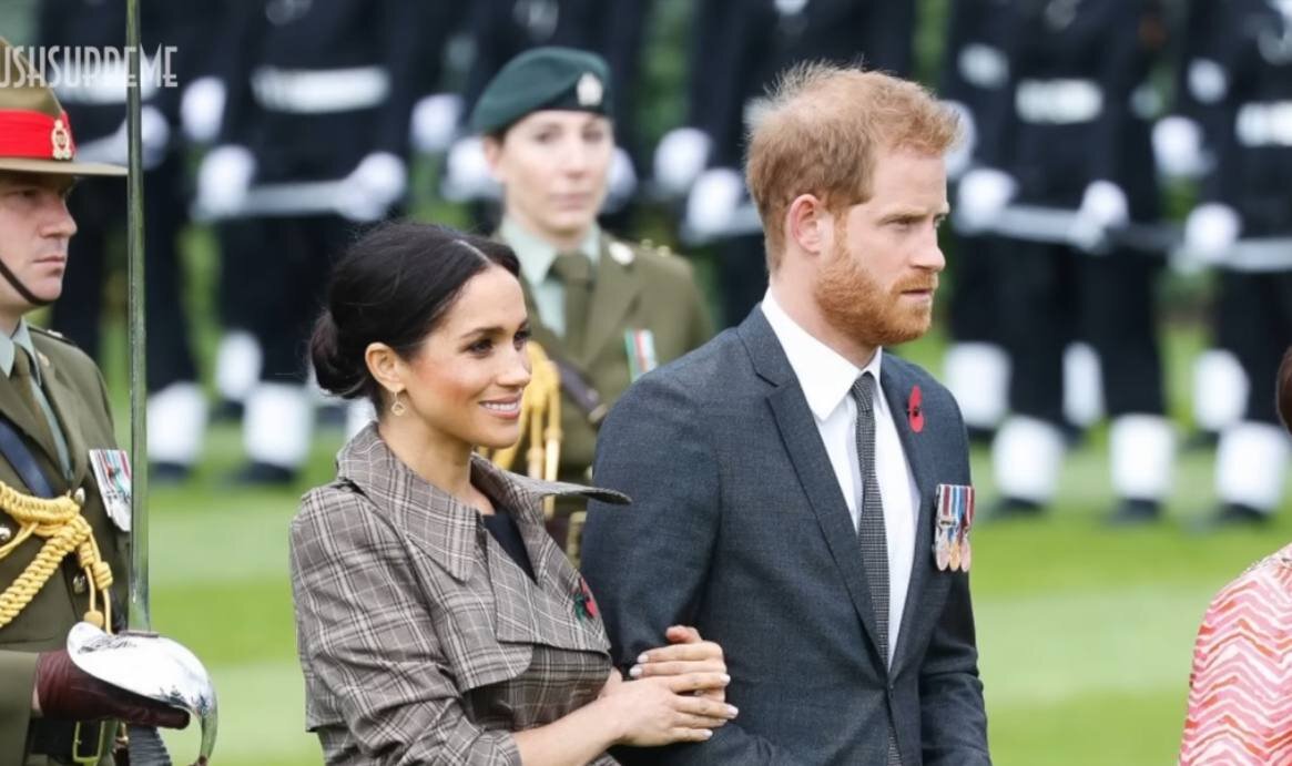 Скриншот из видео YouTube-канала blushsupreme