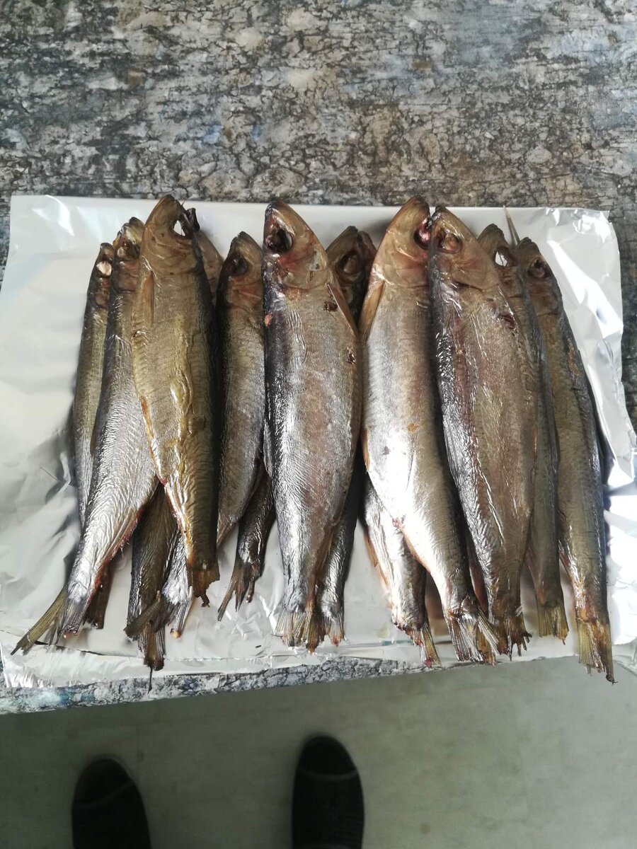 Рыбка только что из коптилки!