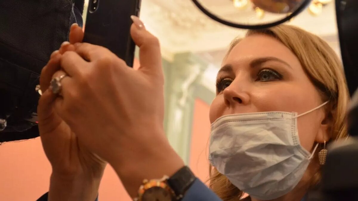     Уполномоченный по правам ребенка в Татарстане Ирина Волынец попросила родителей поговорить с детьми. В своем Telegram-канале она заявила, что важно объяснить несовершеннолетним о взаимодействии с незнакомцами.