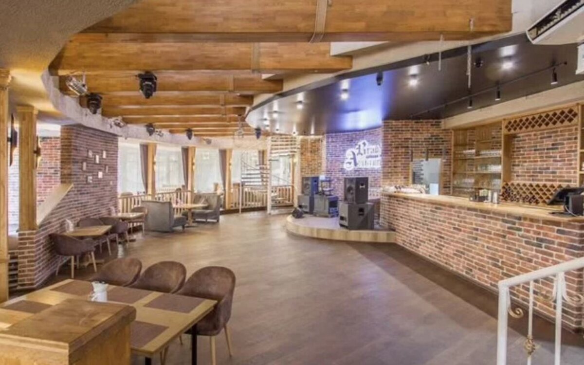    Депутат-банкрот из Воронежа не теряет надежды расстаться с зависшим в продаже рестораном, не снижая цены Фото с Авито.ру