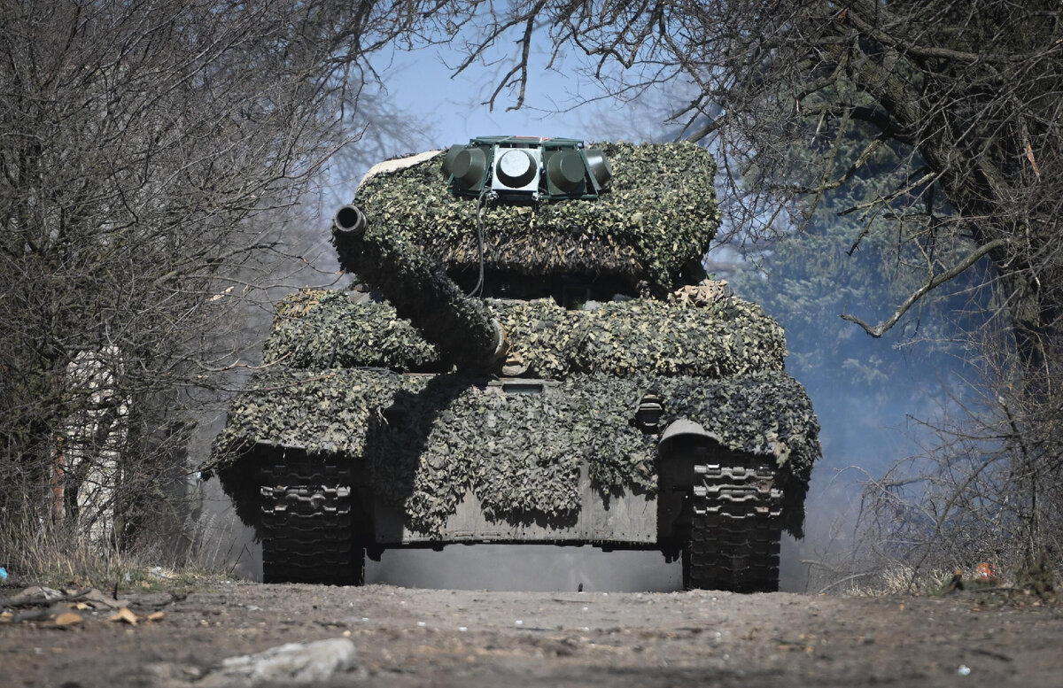 Танк Т-72 ВС РФ работает в зоне спецоперации / © Sputnik