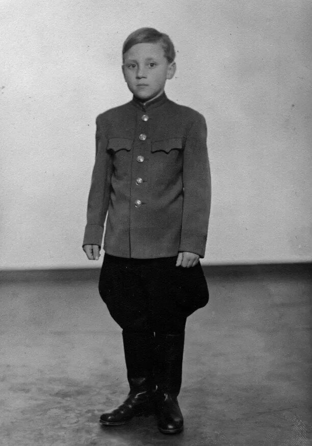 Владимир Высоцкий в детстве 