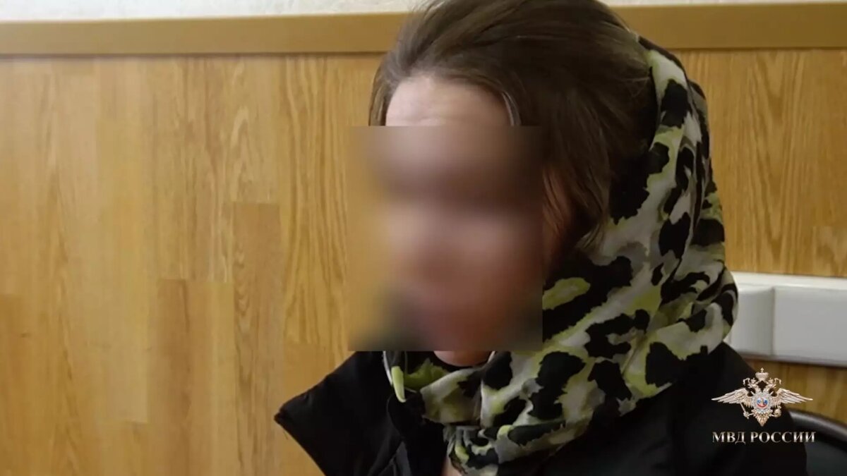     Полицейские в Башкирии задержали неадекватного мужчину из Баймака, который удерживал 18-летнюю девушку против ее воли. Он ранее судим.