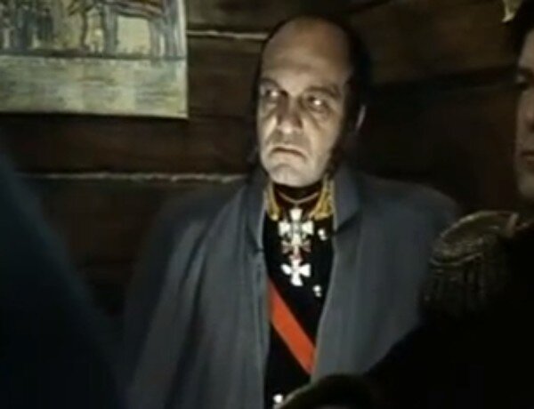 Барклай в исполнении Михаила Погоржельского. Кадр из фильма "Война и мир" (1967).