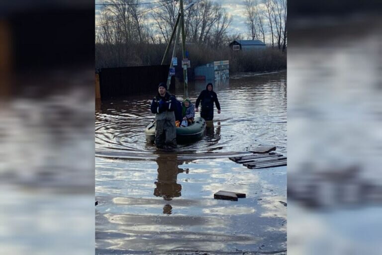    Жителей района Дубков под Оренбургом просят срочно покинуть зону подтопления Андрей Севостьянов