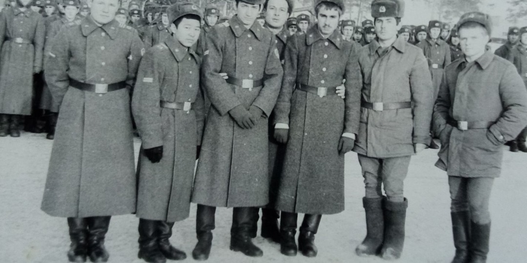 Офицеры в учебной части...