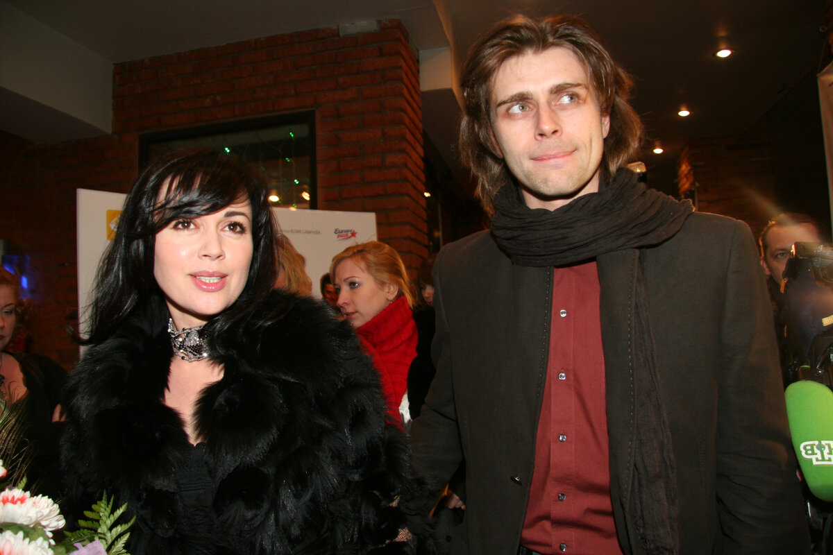 Петр Чернышев не обсуждает с журналистами здоровье жены Фото: Globallookpress