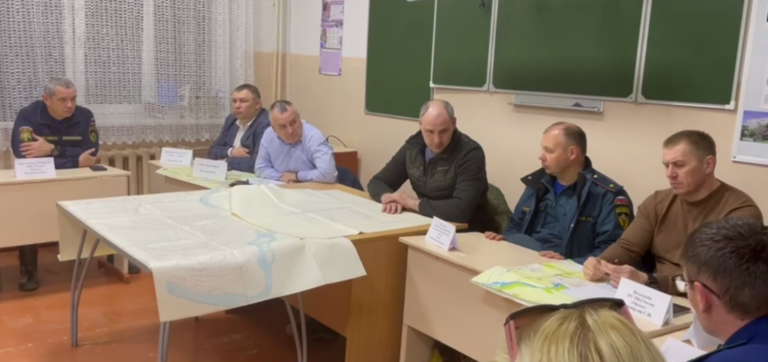    Губернатор Денис Паслер провел заседание комиссии по ЧС в Орске Андрей Севостьянов