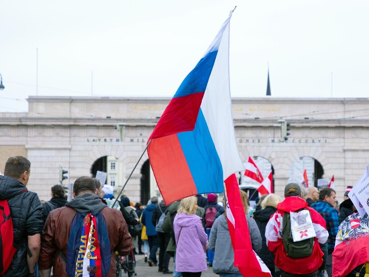    Участники митинга против антироссийских санкций в Вене© РИА Новости / Стрингер