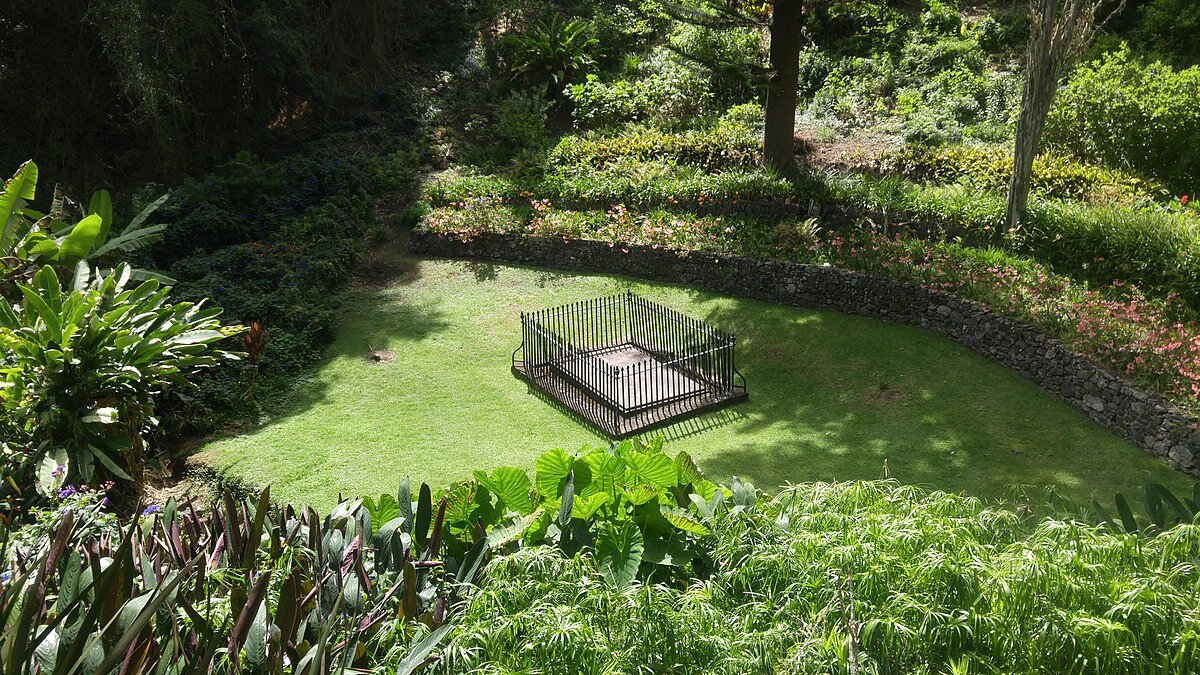 Долина могилы. Фото из открытых источников Яндекс.Картинки