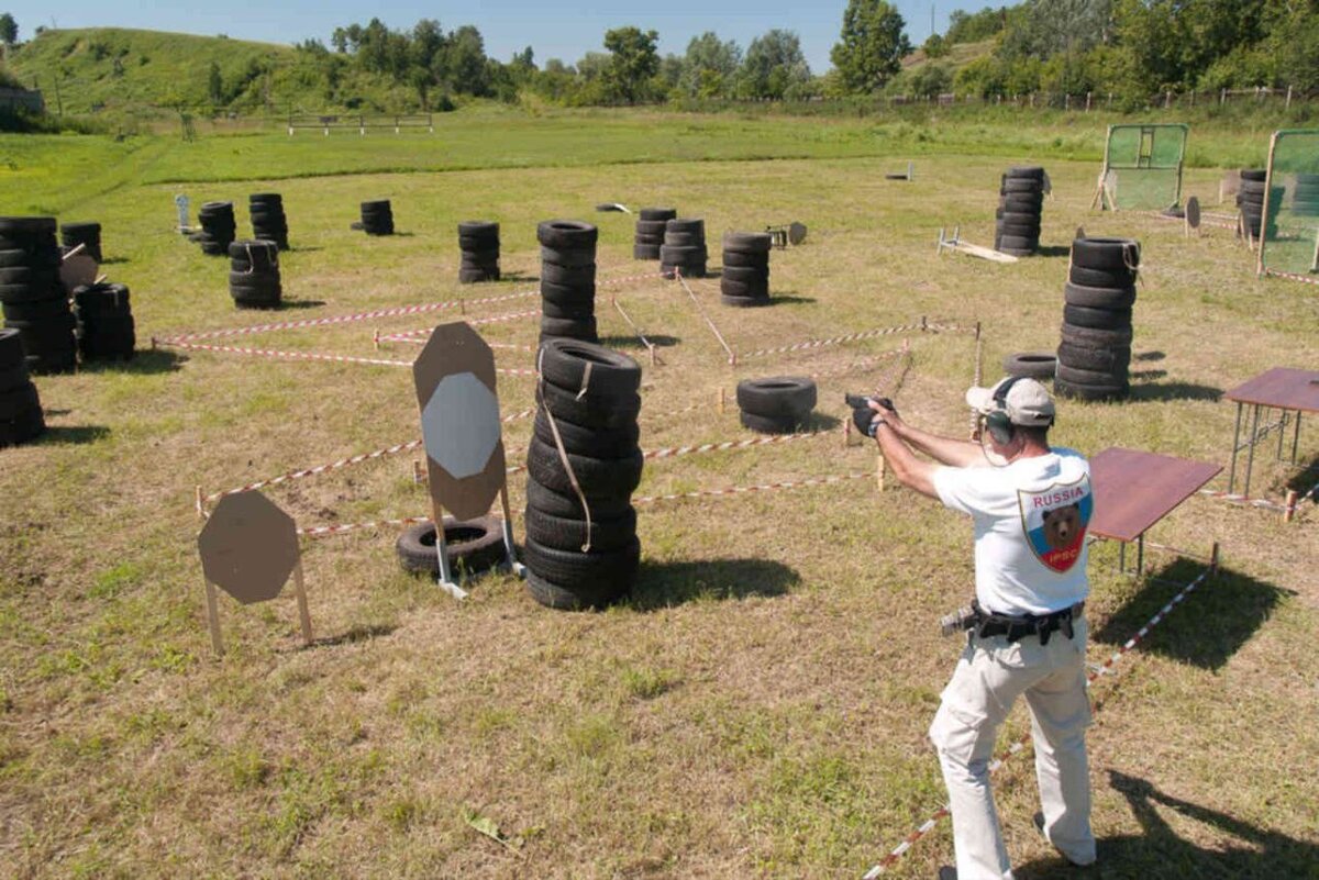 Тактическая стрельба IPSC. Мишени Гонг IPSC. Полигон стрелковый IPSC. Мишень IPSC.