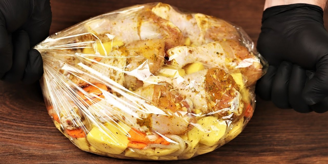 Сложите все ингредиенты в рукав для запекания, и ужин будет готов: рецепт простого и вкусного блюда