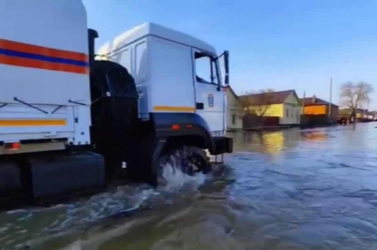    Мэр Козупица: вода из подтопленного Орска уйдет через 1,5-2 недели