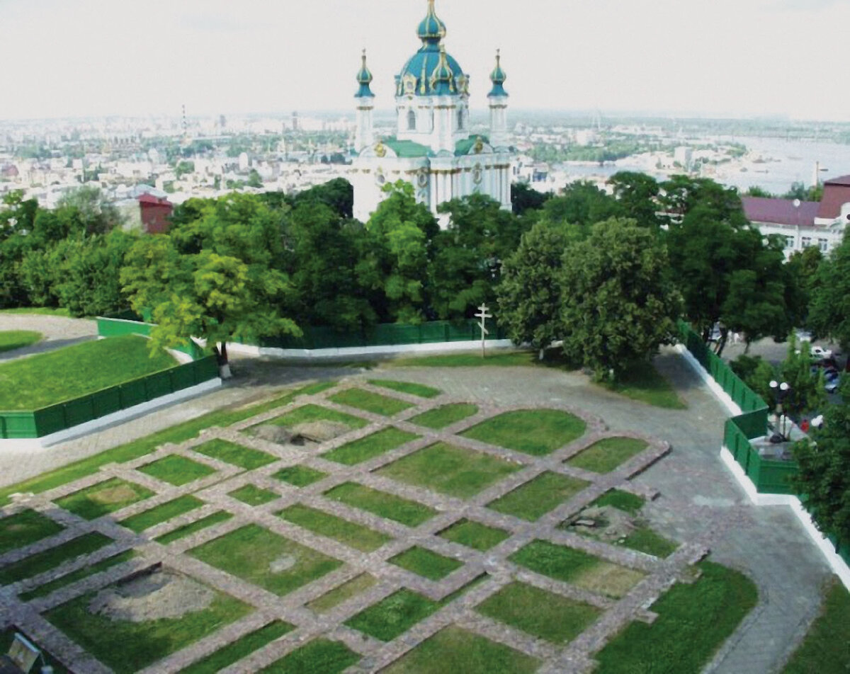 Фундамент Десятинной церкви. Киев