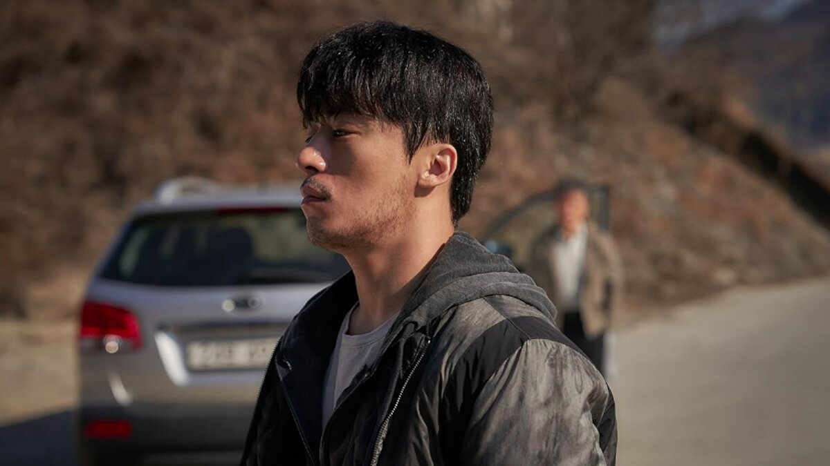 Кадр из сериала "Паразит: Серый"