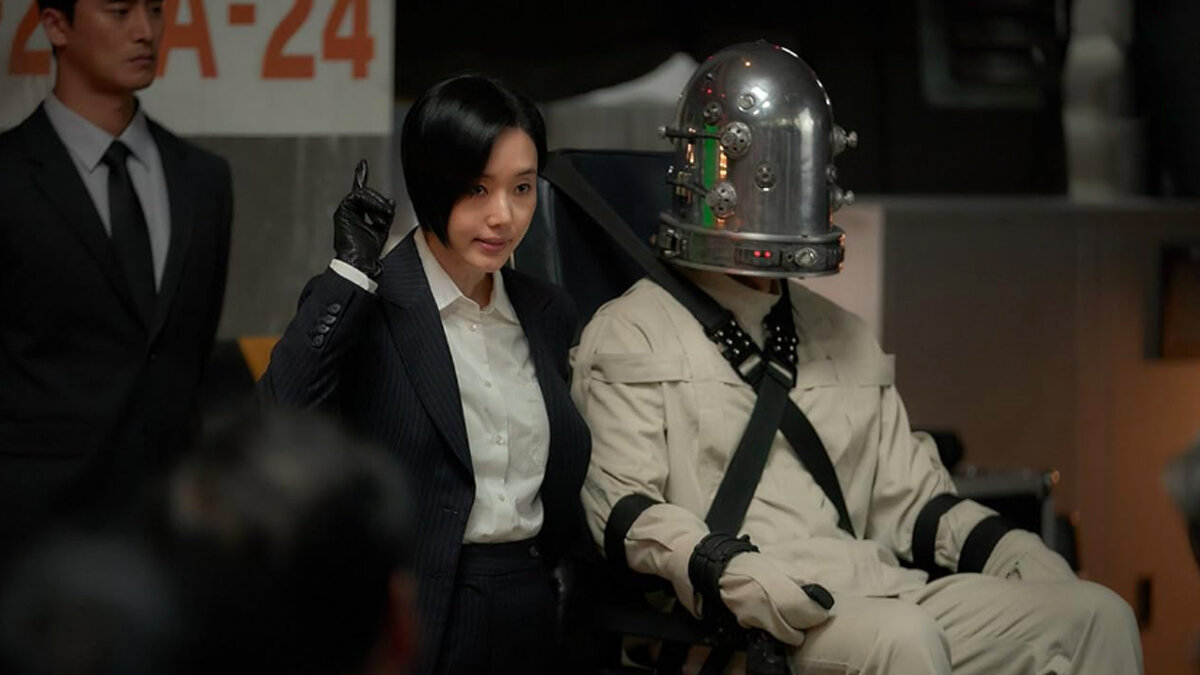 Кадр из сериала "Паразит: Серый"