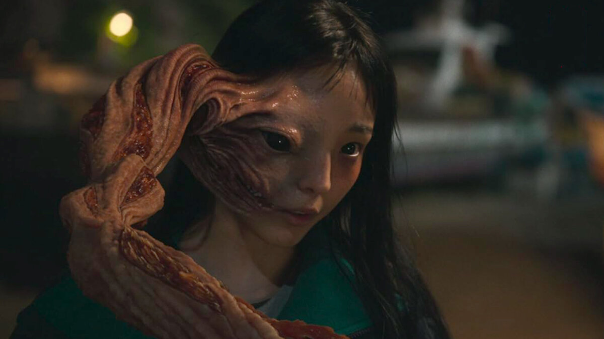 Кадр из сериала "Паразит: Серый"