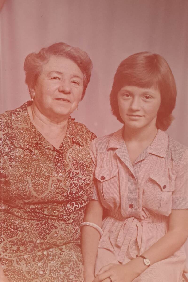 Мы с бабушкой в 1985 году 