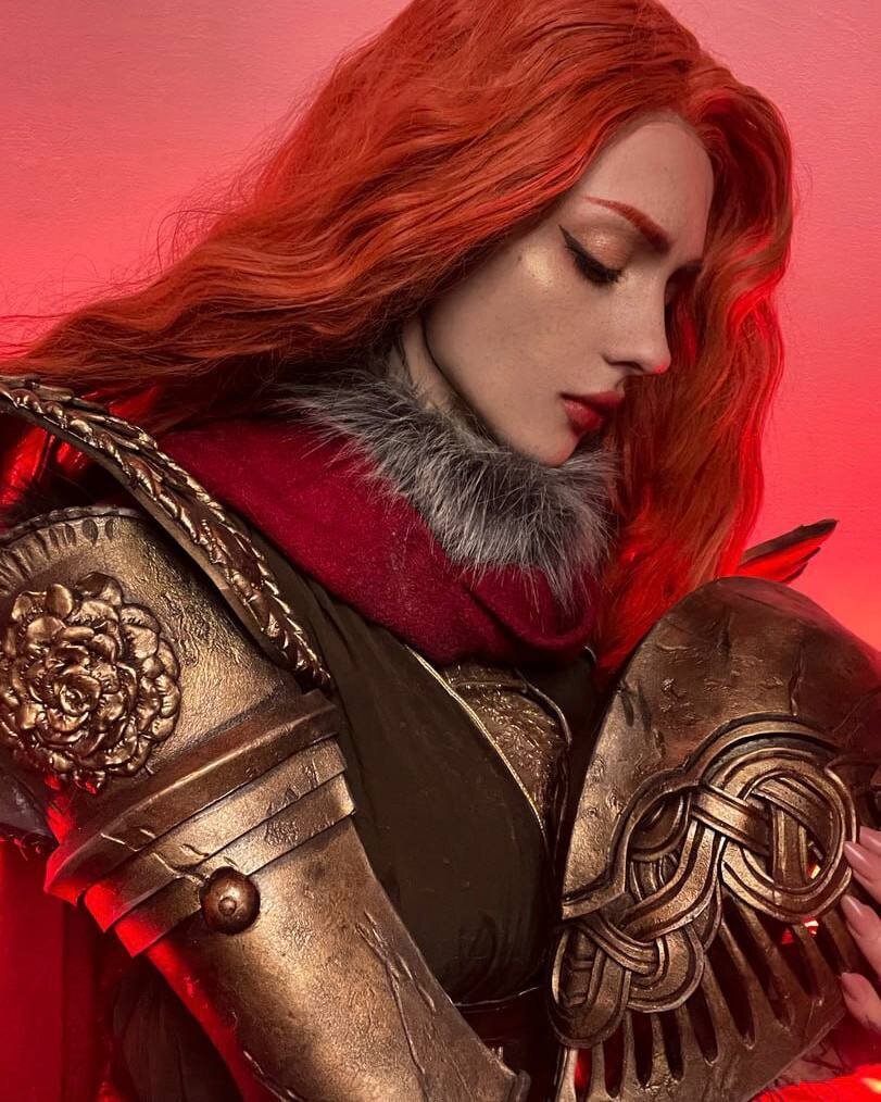 Xenon в образе Мелении из «Elden Ring».