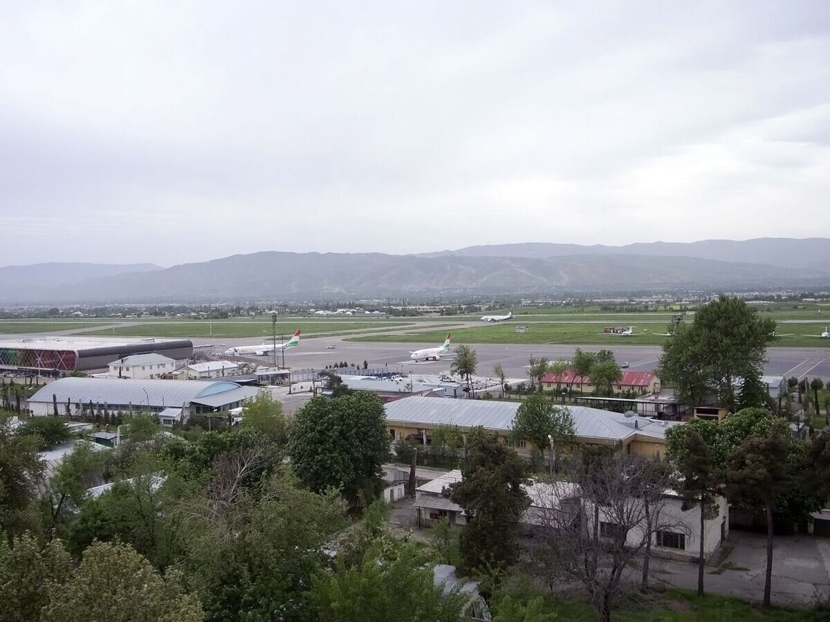    Аэропорт Душанбе© Фото : UR-SDV