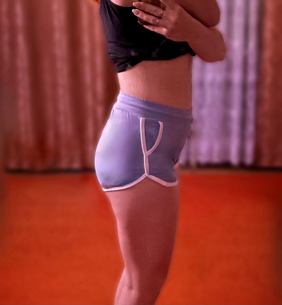 Ещё скинуть 4 кг, подтянуть живот и подкачать 🍑, и моя идеальная фигура будет достигнута