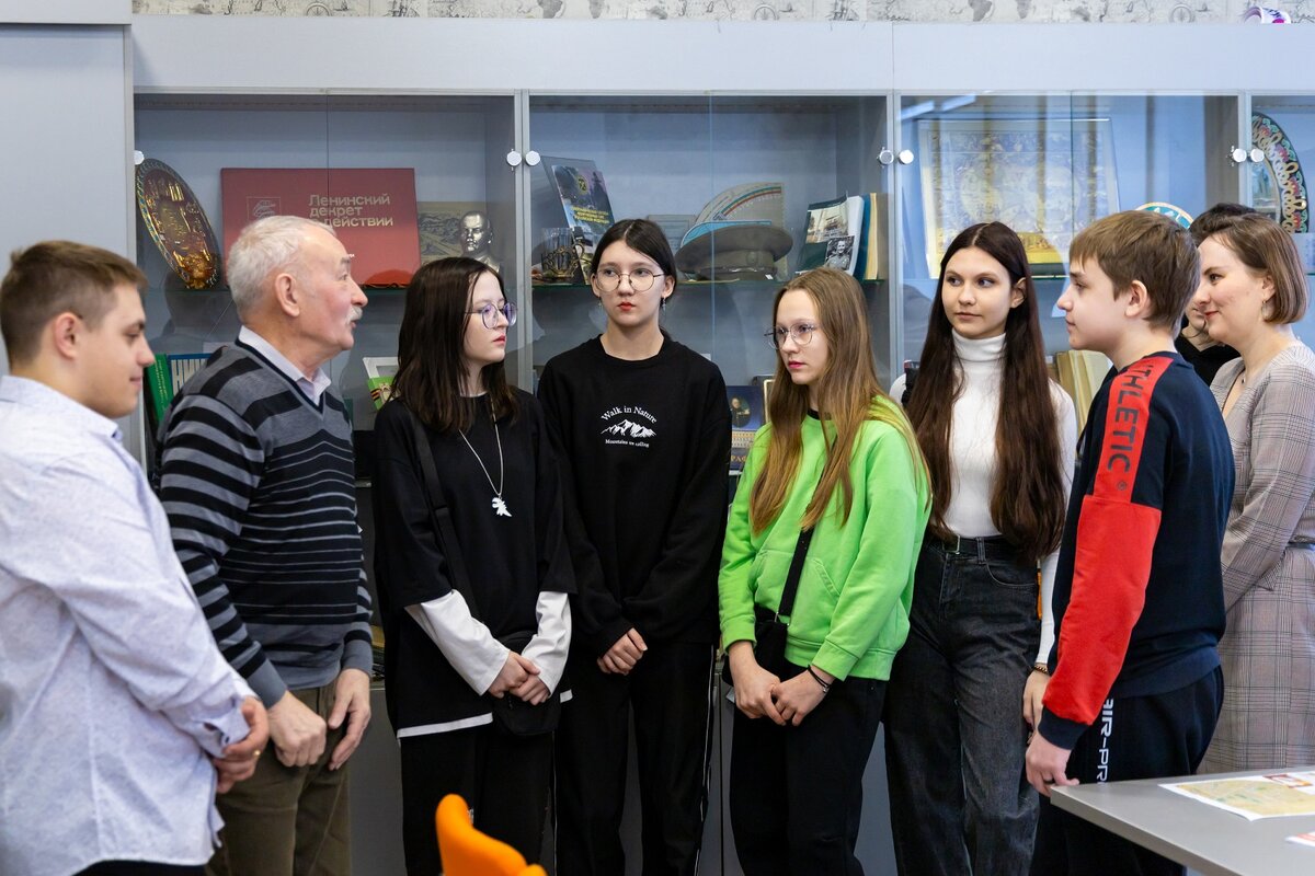 Иван Золотарев на встрече с ребятами