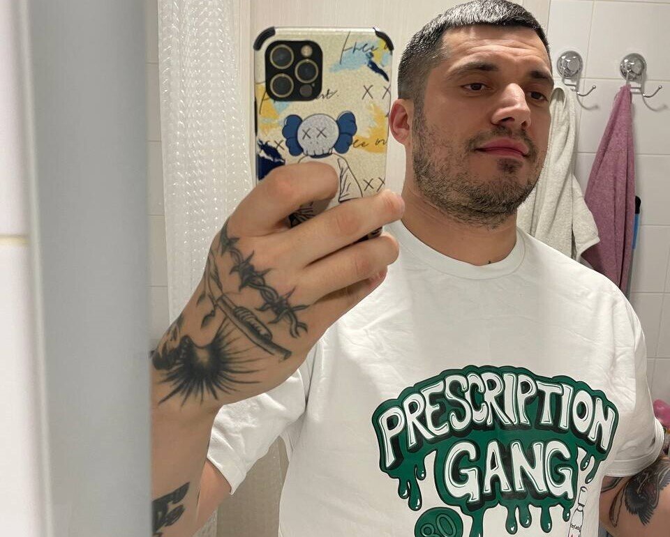 Сколько лет рэперу паше технику