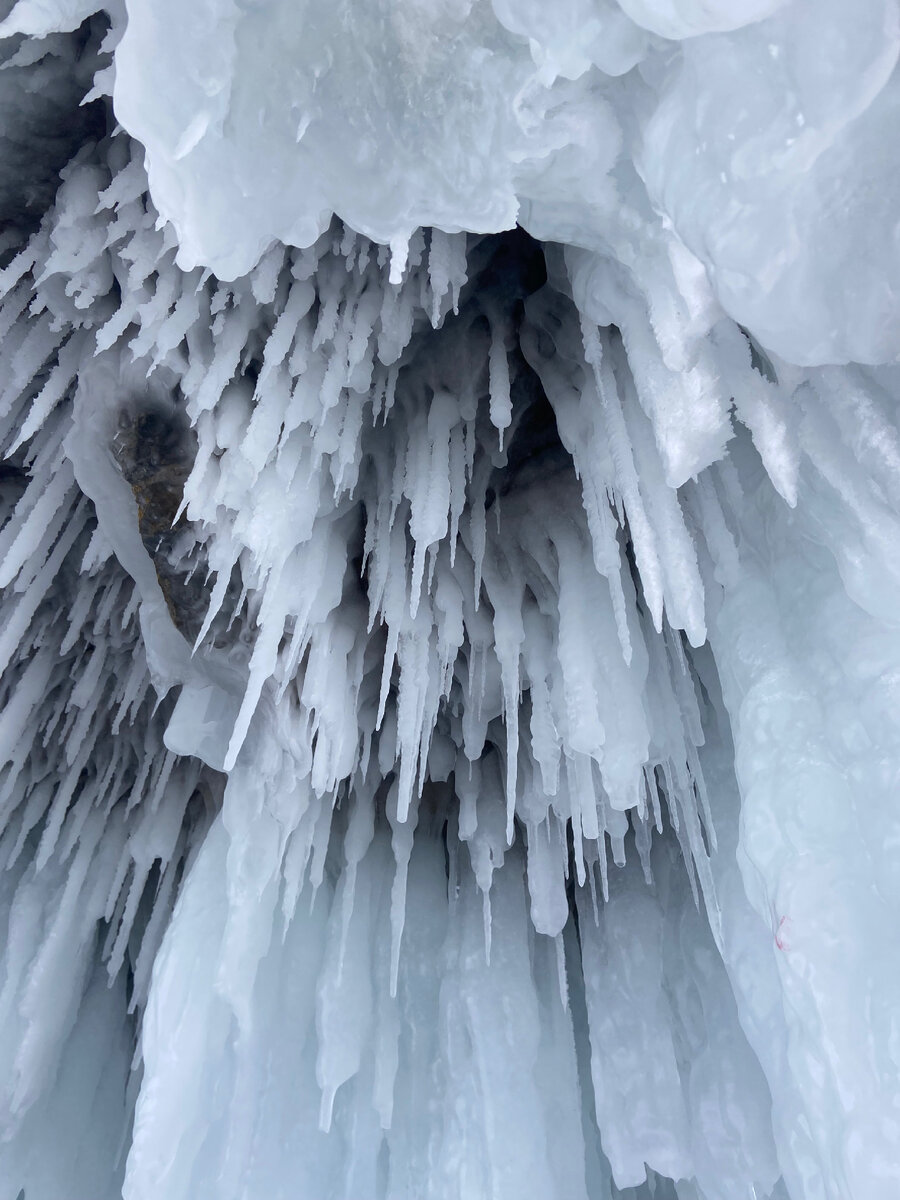 Ледяные сталактиты