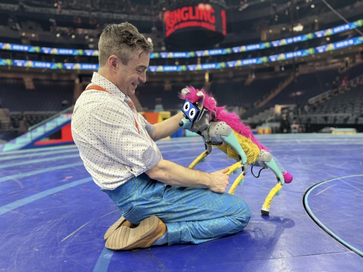    Знаменитый цирк заменил животных на роботов [ВИДЕО]