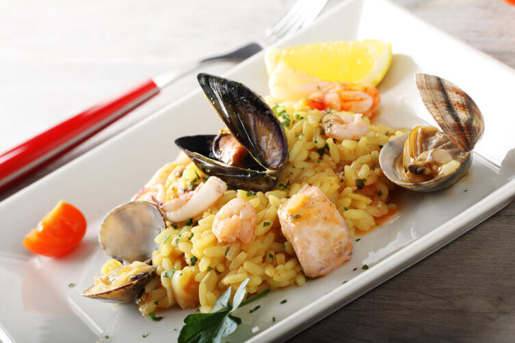    Плов с морепродуктами Фото: lorenzo_graph, по лицензии shutterstock