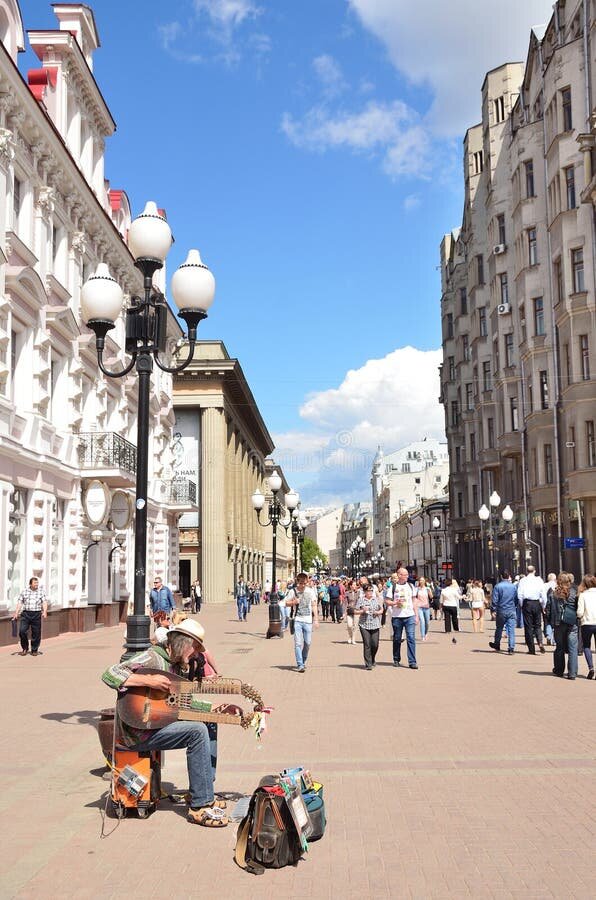 Старый Арбат, фото взято с Яндекс картинки, в свободном доступе 