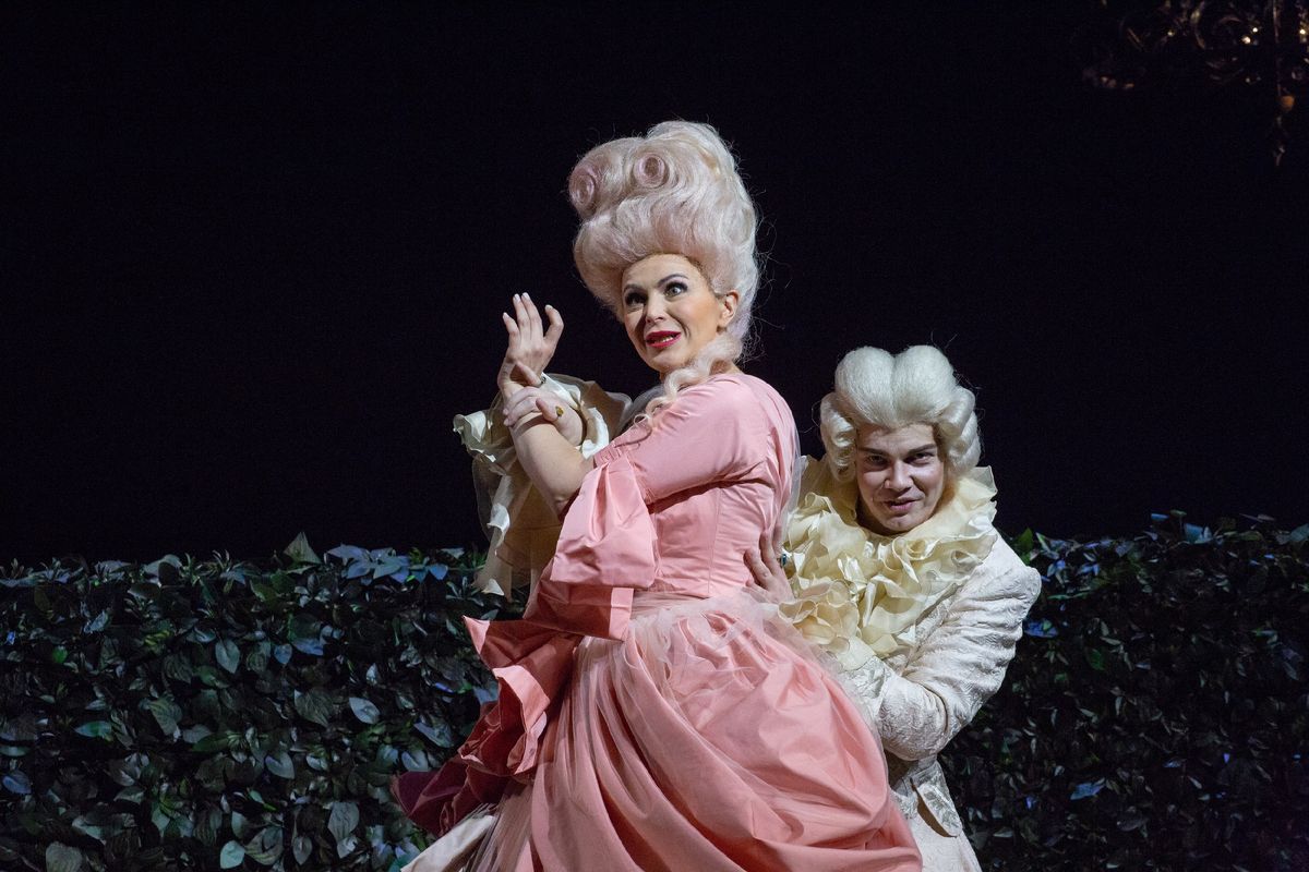 Свадьба Фигаро в Музыкальном театре Республики Карелия. Граф и Графиня. 