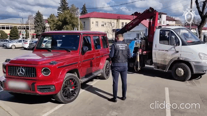 Премиумный внедорожник у колдуна изъяли. Видео: СУ СК по Краснодарскому краю.