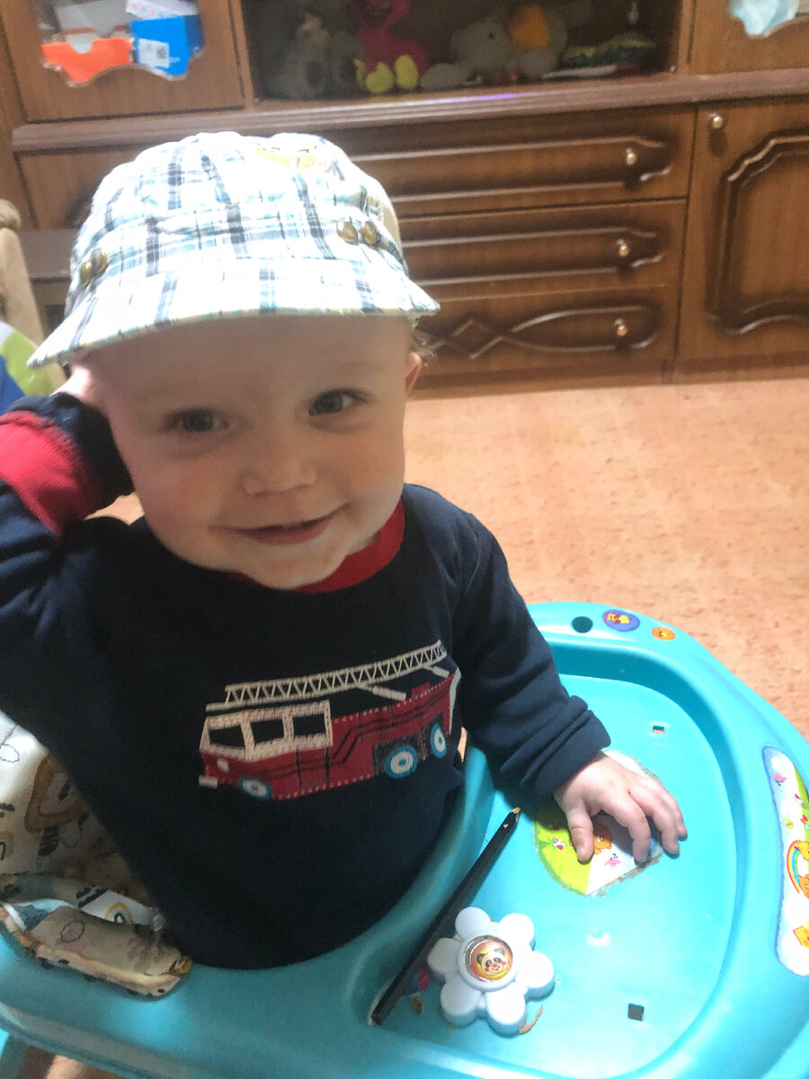 Тут Сережи 10 месяцев :)