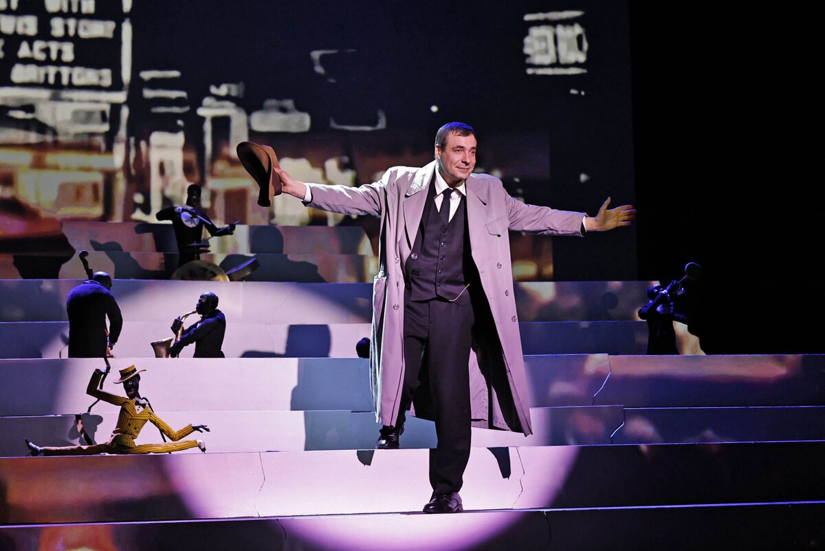 Спектакль "Я - Сергей Образцов", Евгений Цыганов в главной роли. Фото - Яндекс-картинки