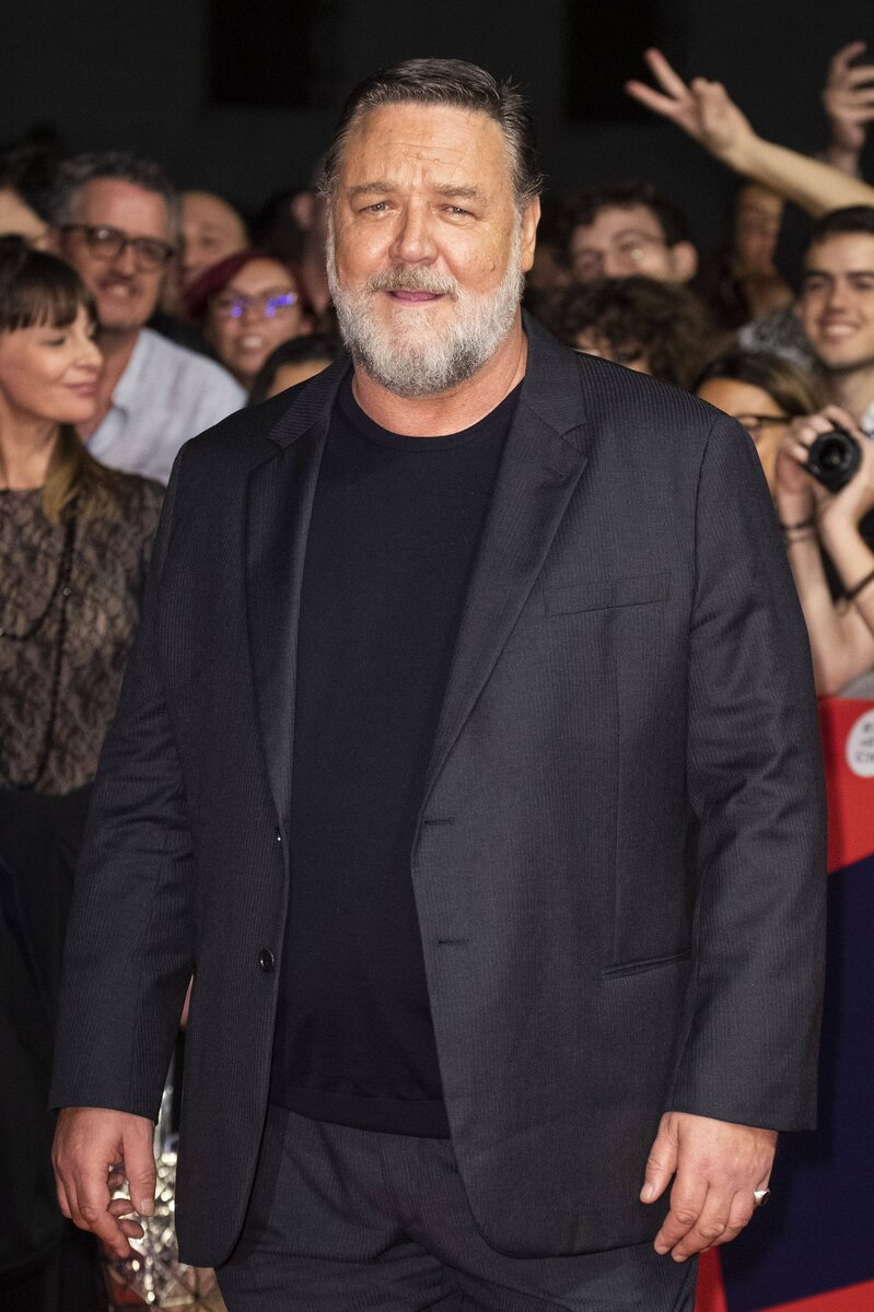    Рассел Кроу на премьере сериала «Покерфейс» в 2022 году