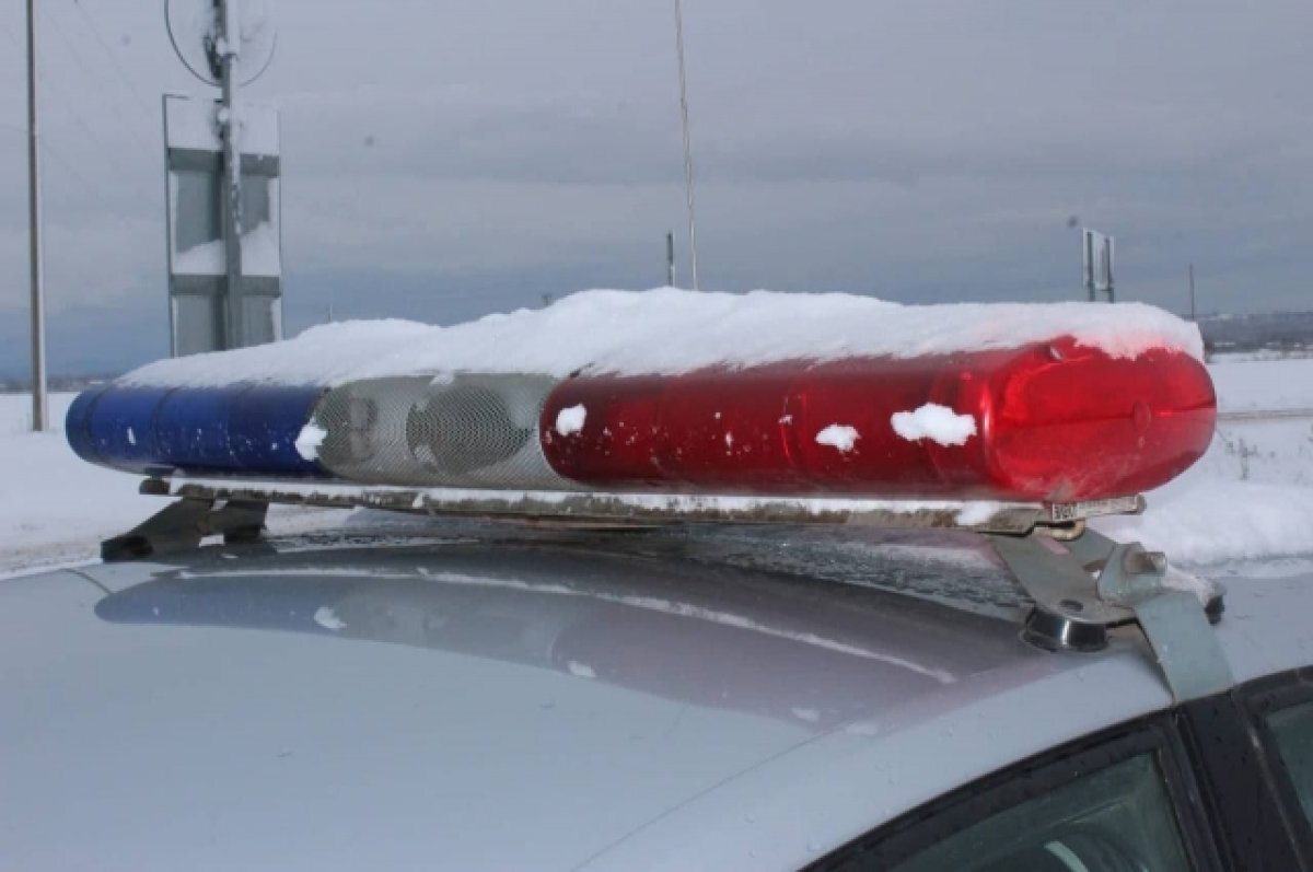    Порше Кайен протаранил десять машин на парковке в челябинском элитном ЖК