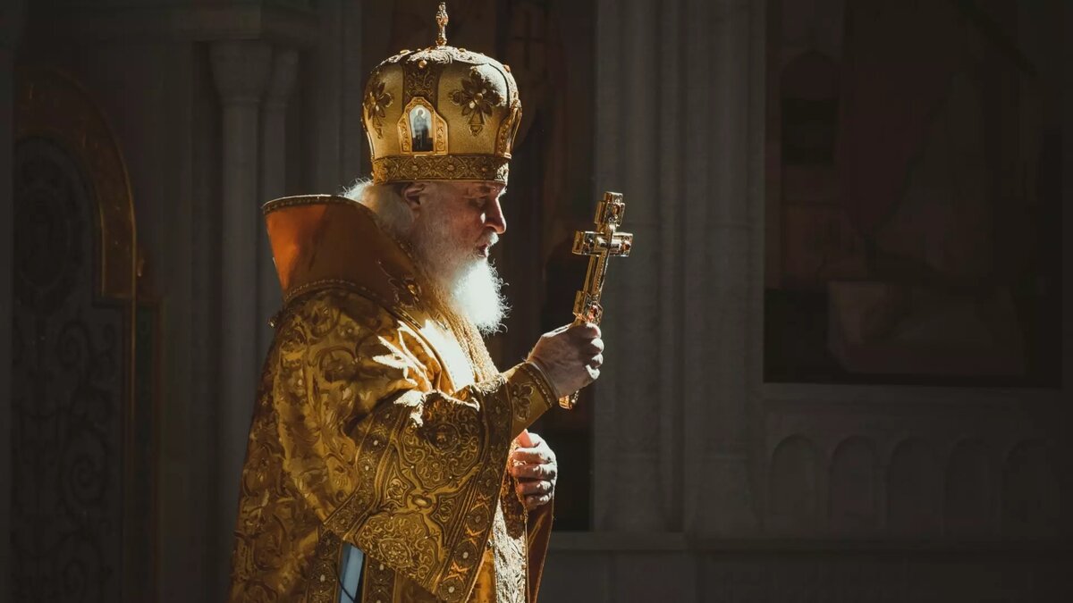     7 апреля отмечается один из 12 основных церковных праздников — Благовещение. В этот день нельзя выполнять любую работу, ссориться и давать деньги в долг.