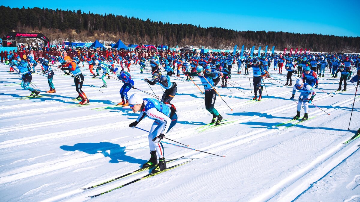    Андрей Аликин и Кристина Резцова победители Югорского лыжного марафона