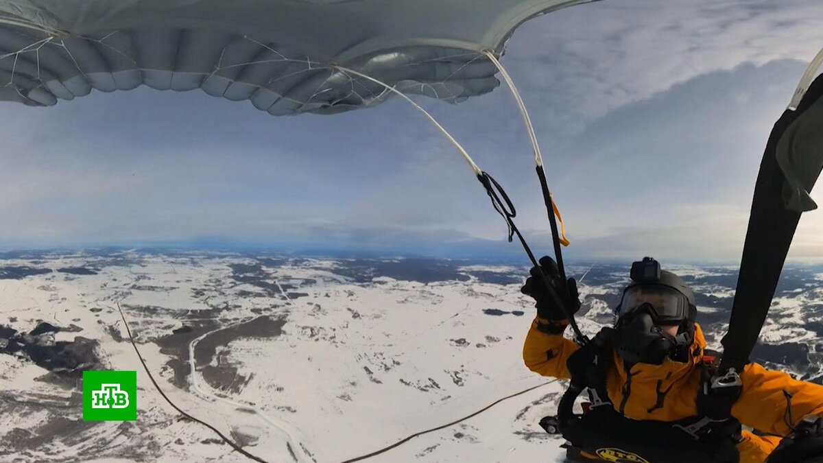    Рекордный прыжок: как тренируются участники десантирования на Северный полюс