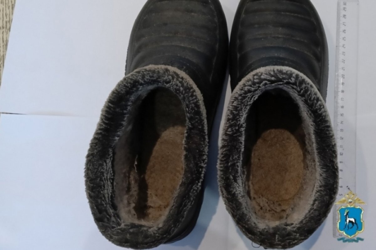    Чей туфля? Самарские детективы вычислили воришку по «горячим» следам галош