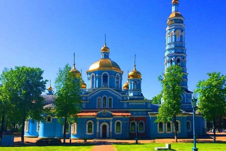 Кафедральный собор Рождества Богородицы в Уфе, был основан в 1889 году.