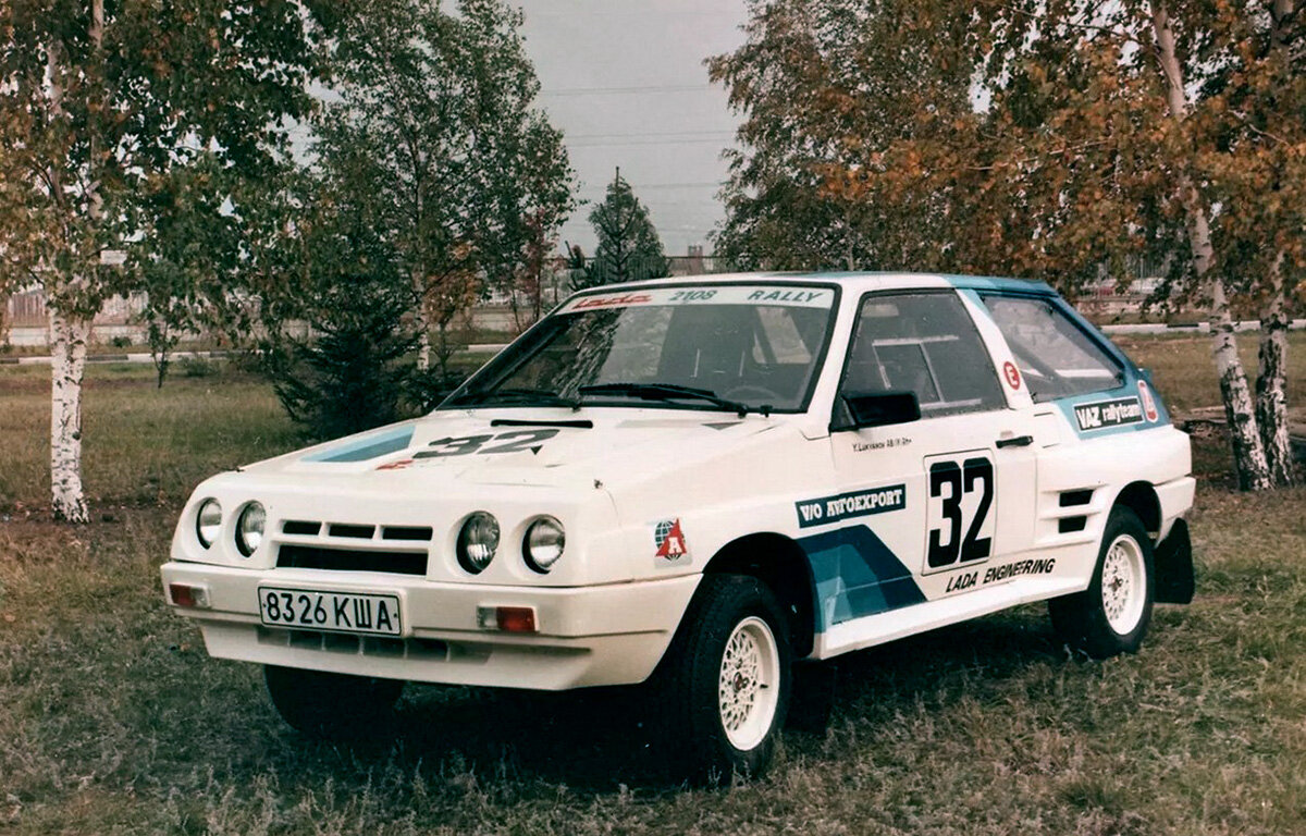 ВАЗ-2108 4х4 «Ралли» разработан в УГК «АвтоВАЗ» в 1985 году по техусловиям группы «Б» FIA. Ведущий конструктор — Владимир Иванович Губа, ведущий дизайнер Владислав Иванович Пашко.