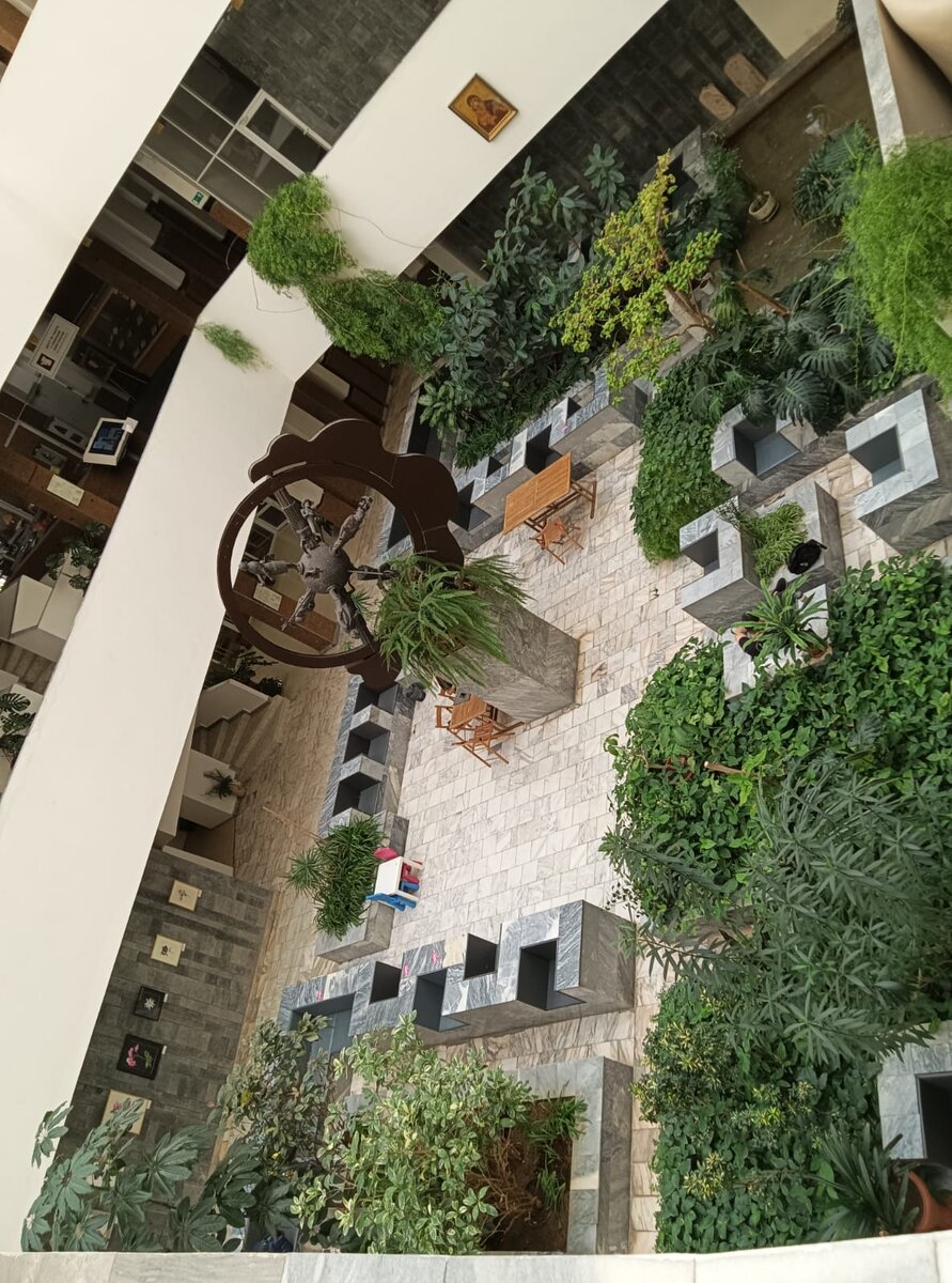 Зона отдыха для релаксации, отдыха и чтения в холле 