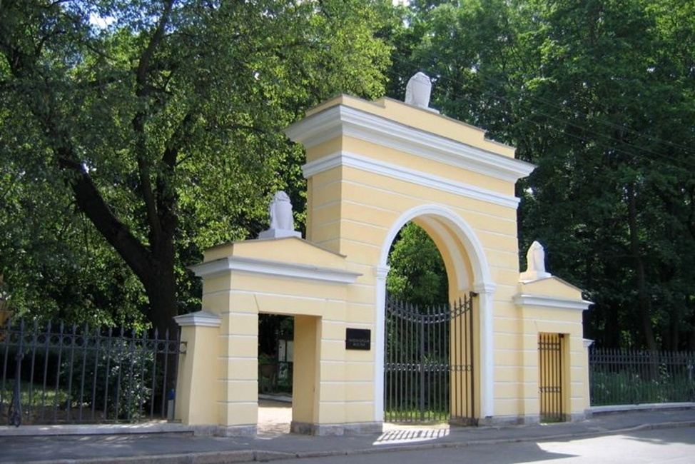 Некрополь «Литераторские мостки» в Санкт-Петербурге. Фото самых ...