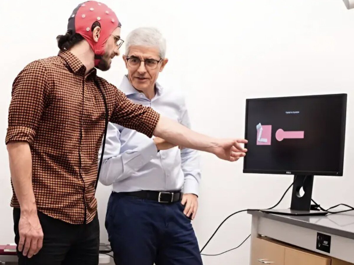    «Мозговая шапка» позволяет управлять протезами и видеоиграми силой мысли