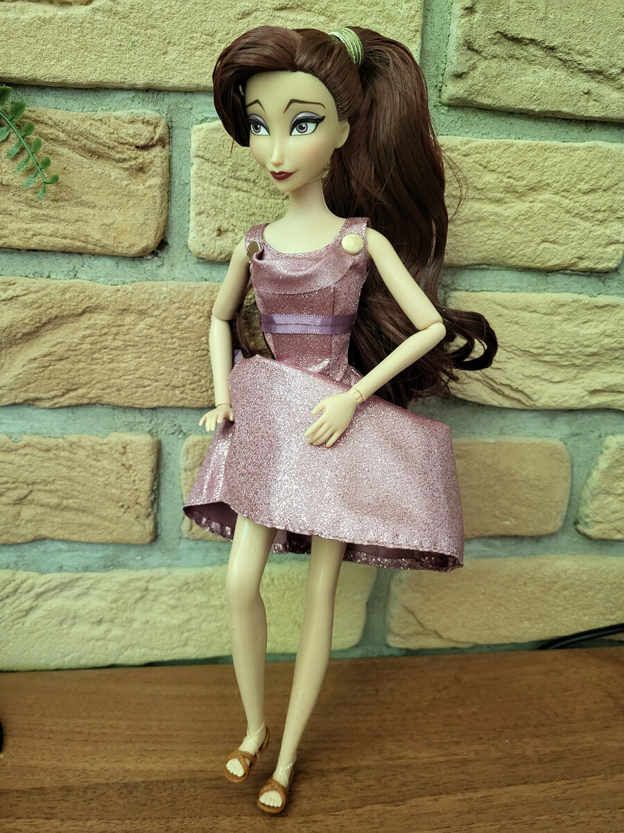 Такие па были в ходу у выбывшей Мегары Дисней стор 