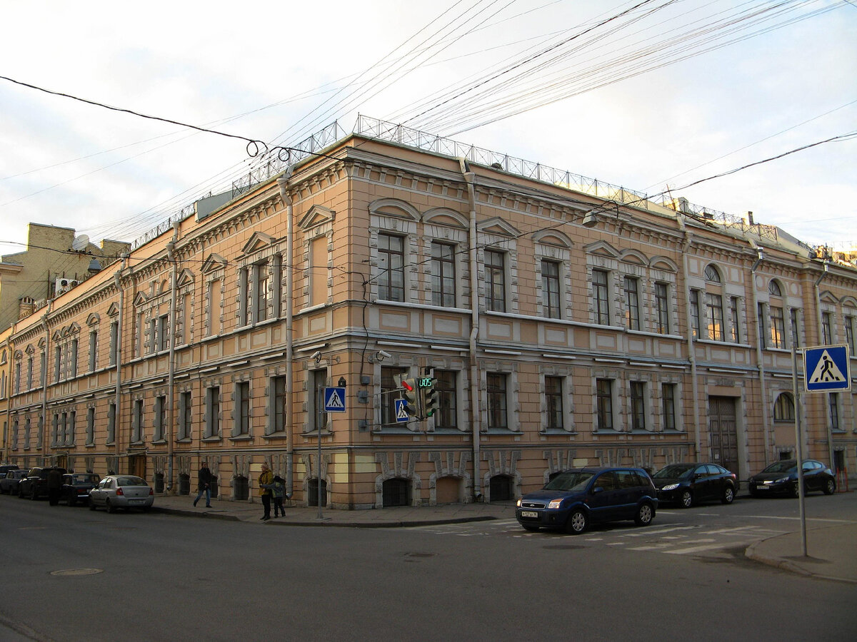 Дворец канцлера А.А. Безбородко. Почему его называли "Бронзовым ...